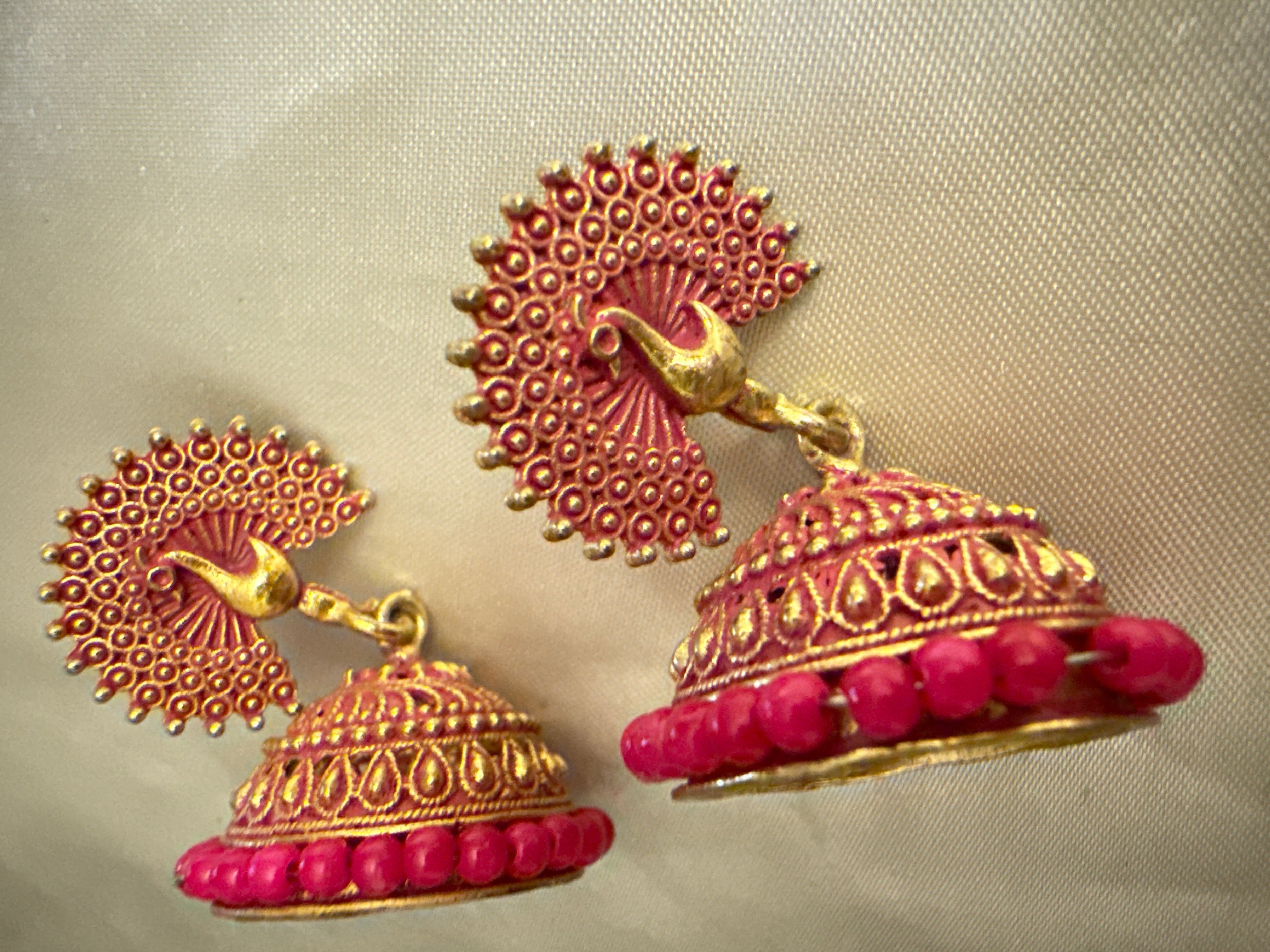 Bell Rosy Color Pop Earrings